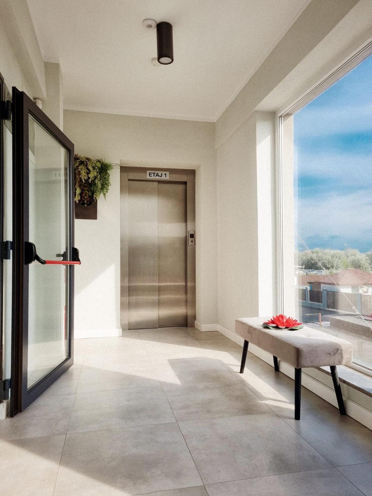 Bed and Breakfast Lotus Exclusive Năvodari Exterior foto